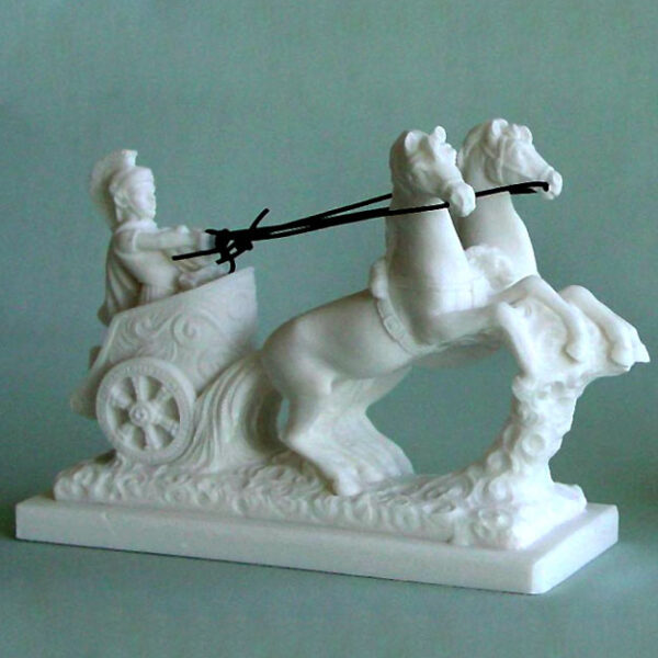 The statue of a Romeo warrior on a two-wheeled carriage carried by 2 horses (type 1) in White color