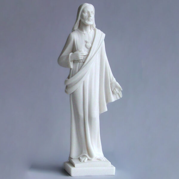 The whole statue of Jesus Christ in White color