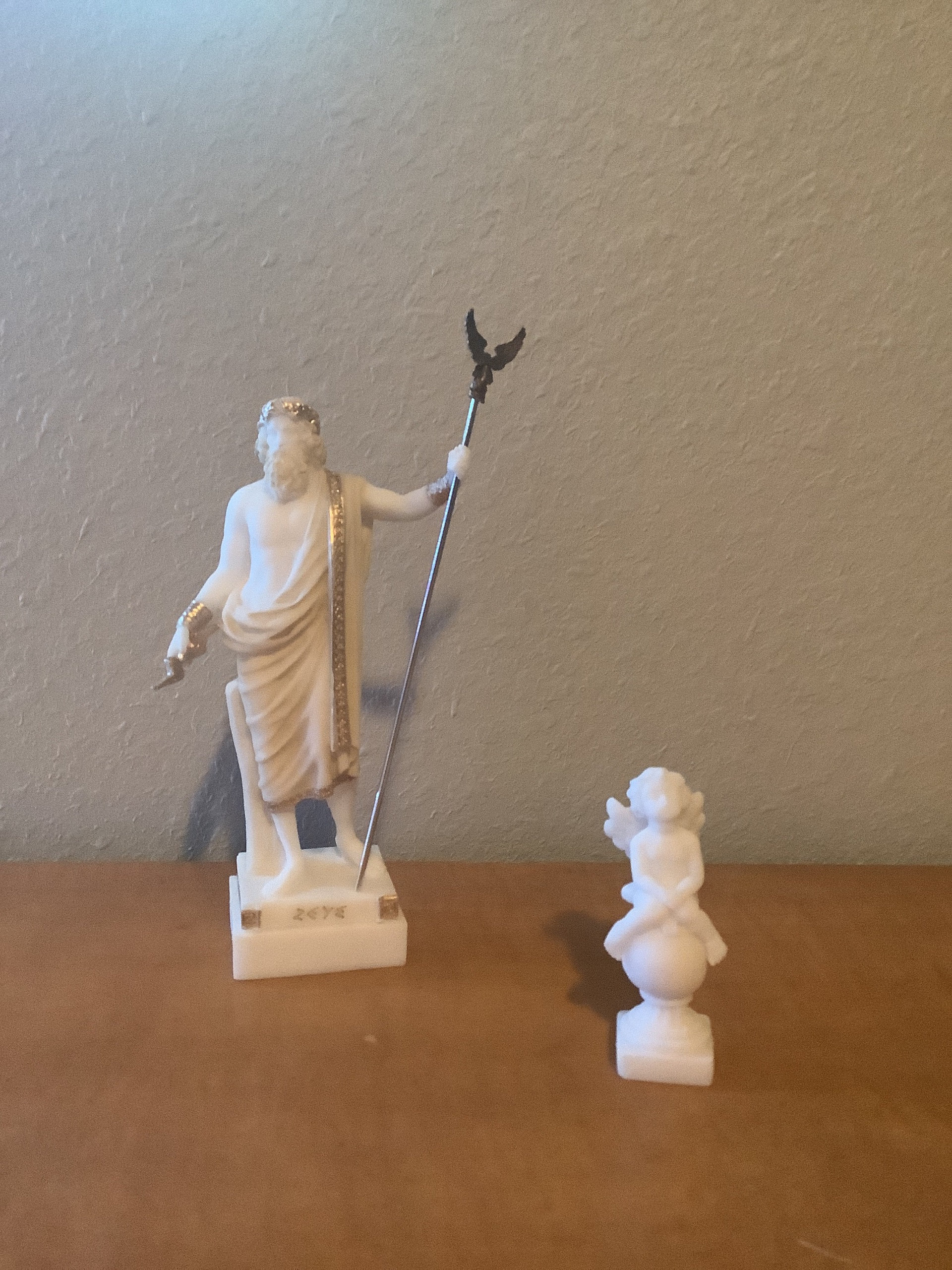 Zeus statue 3-780-p from eStatueShop (customer's photo)